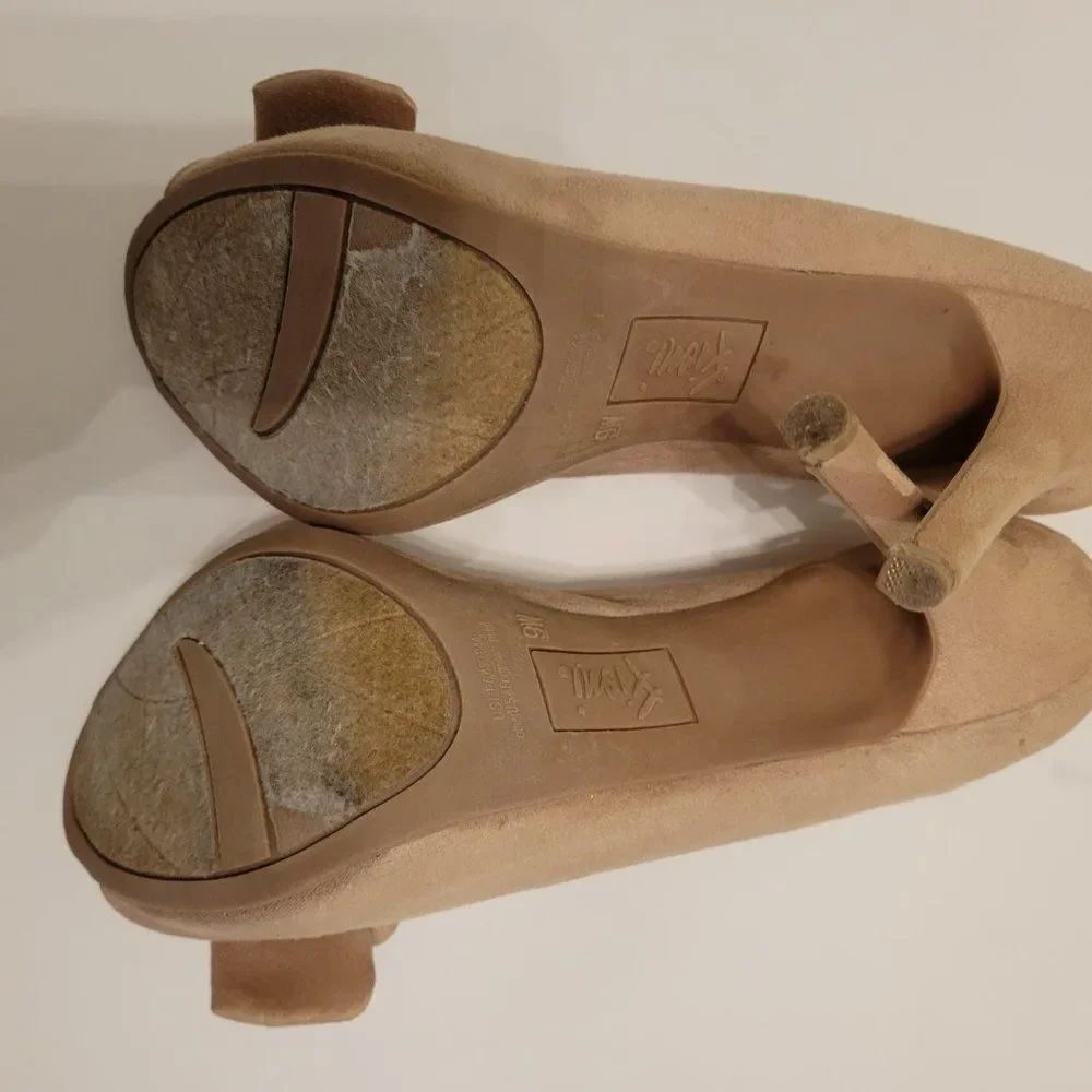 FIONI BEIGE HEELS  - Picture 13 of 16